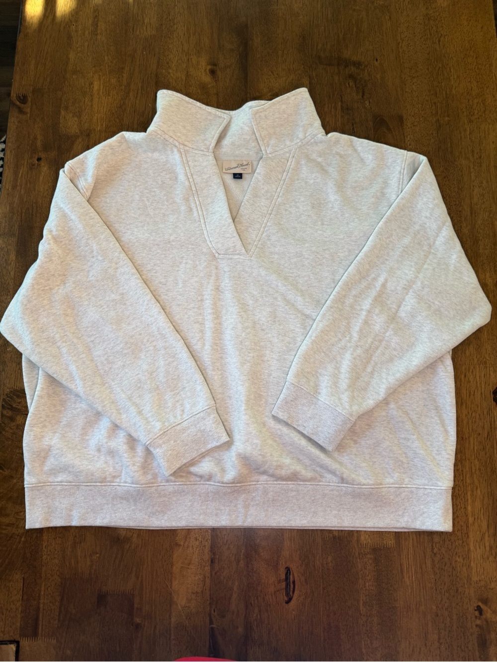 Universal Thread Women's Light Gray V‑Neck Pullover Sweater